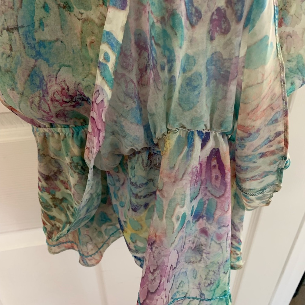 V Christina sheer tank with attached same print lining!  NWOT - Large - Picture 7 of 9